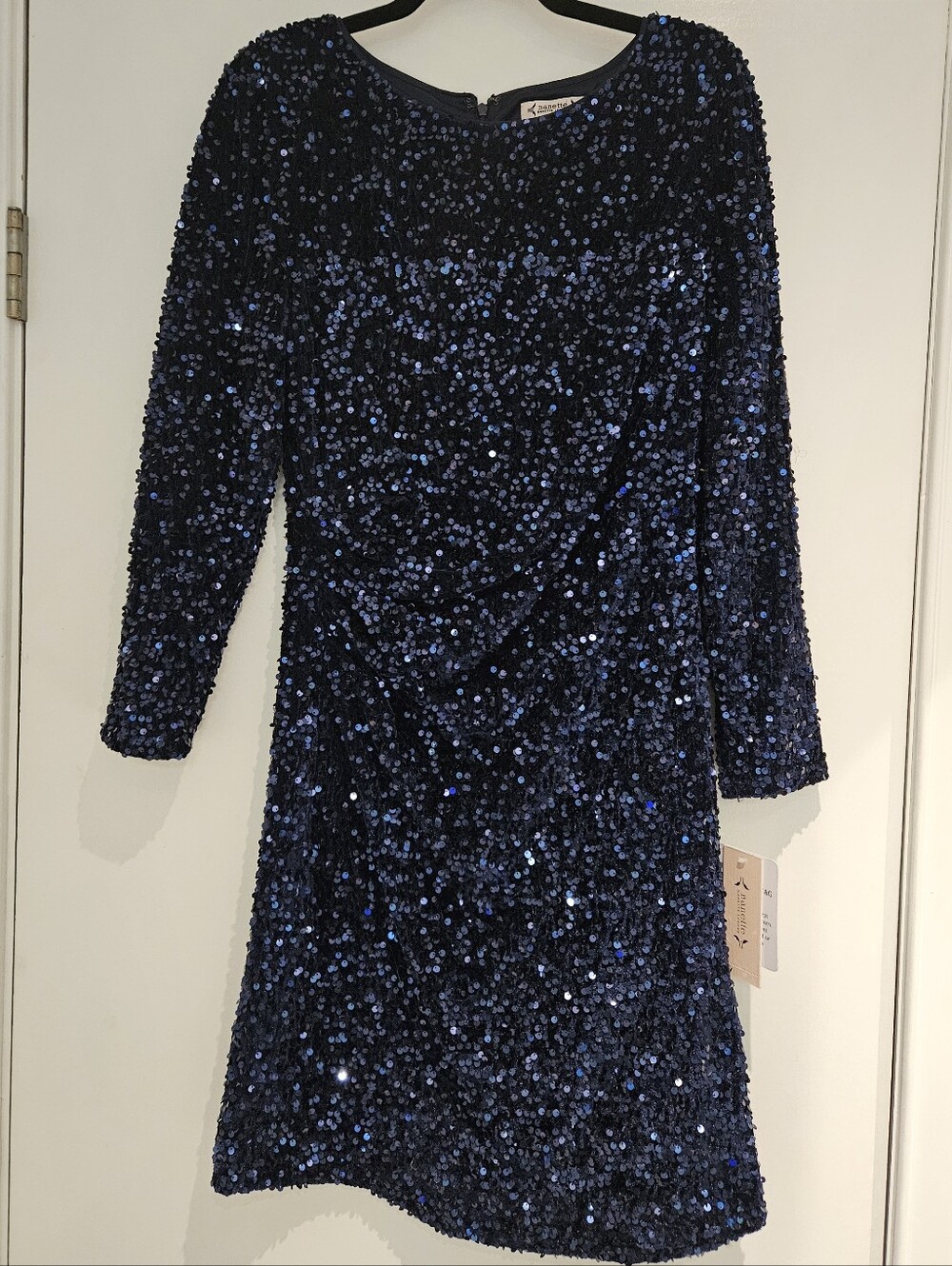 NWT wonen's  Nanette Lepore Sequin Ruched Long Sleeve Dress M